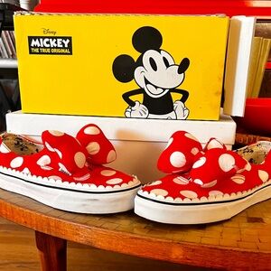 Van’s limited edition Minnie Mouse Sneaker
